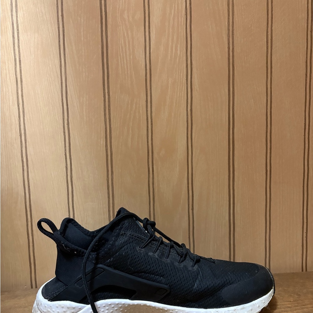 Nike Black and White Athletic Shoes